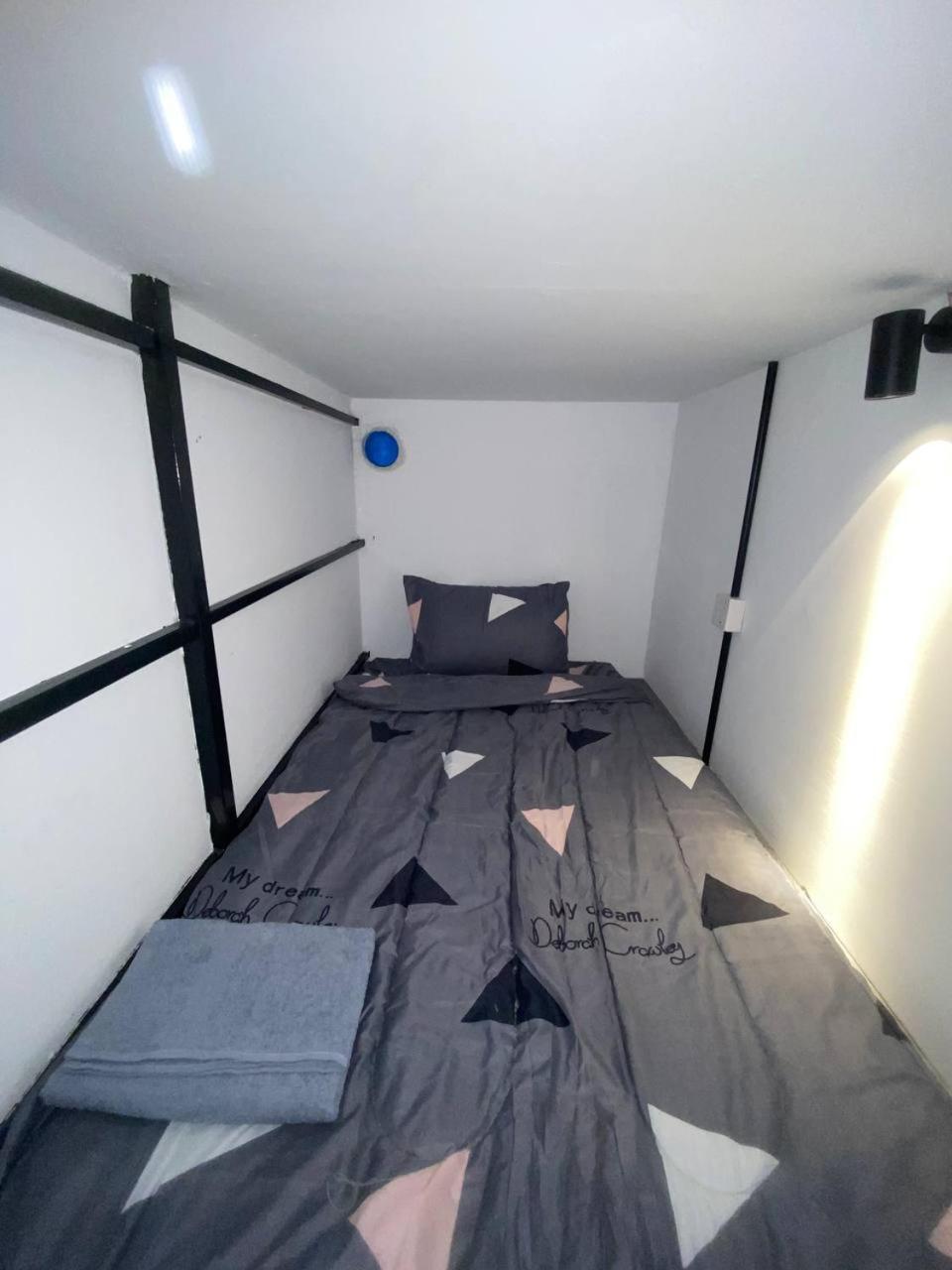 Apartamento The Moonvine On 360 Phnom Penh Exterior foto